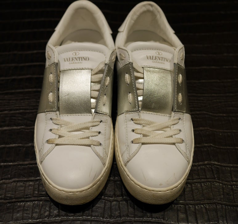 슈즈리페어ㅣ클리닝 이미지: [Valentino 발렌티노] 스니커즈 가죽 장식 뜯어짐 수선