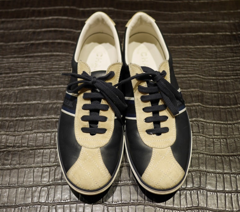 슈즈리페어ㅣ클리닝 이미지: [CHANEL 샤넬] 스니커즈 밑창 수선