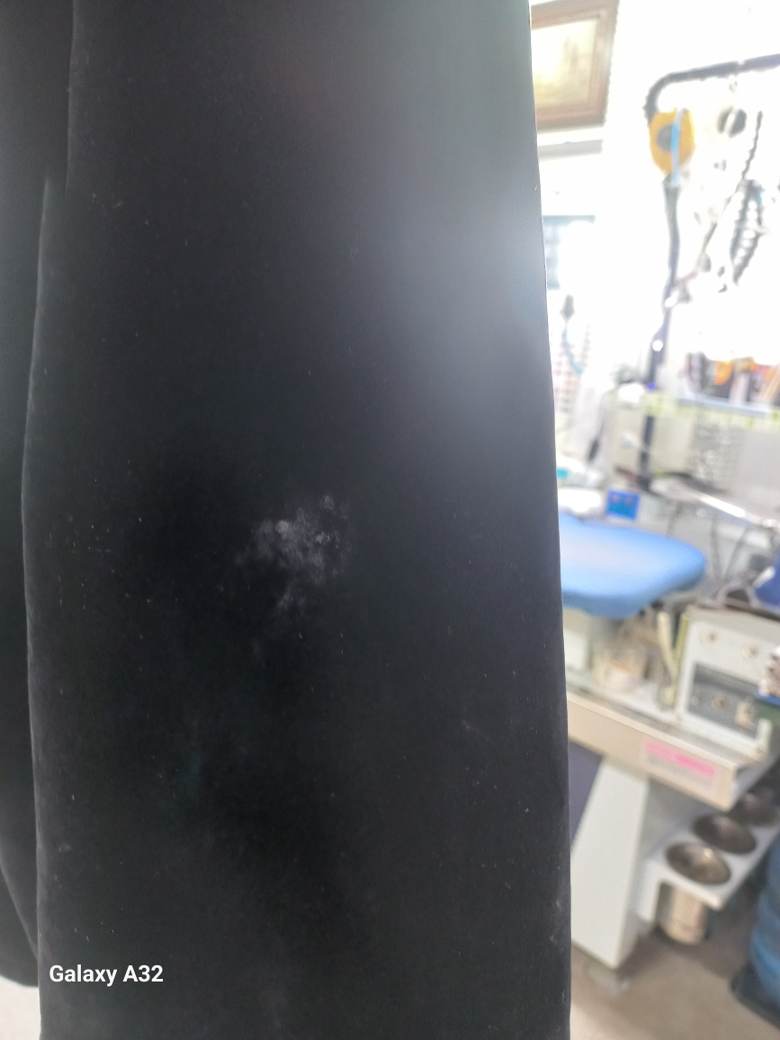 오염문의 이미지: 프라다 벨벳 자켓 파일 복원