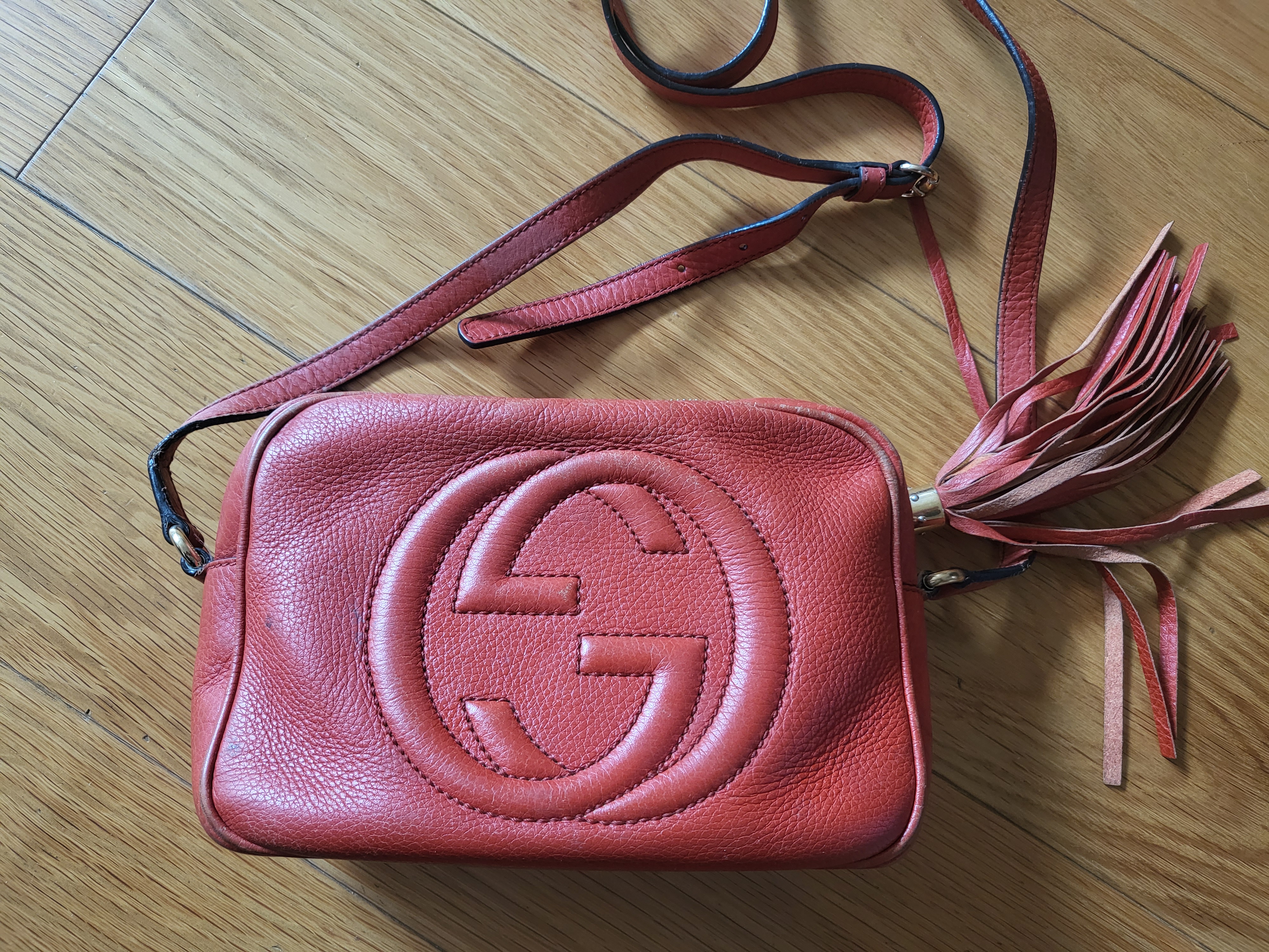 오염문의 이미지: 가방수선