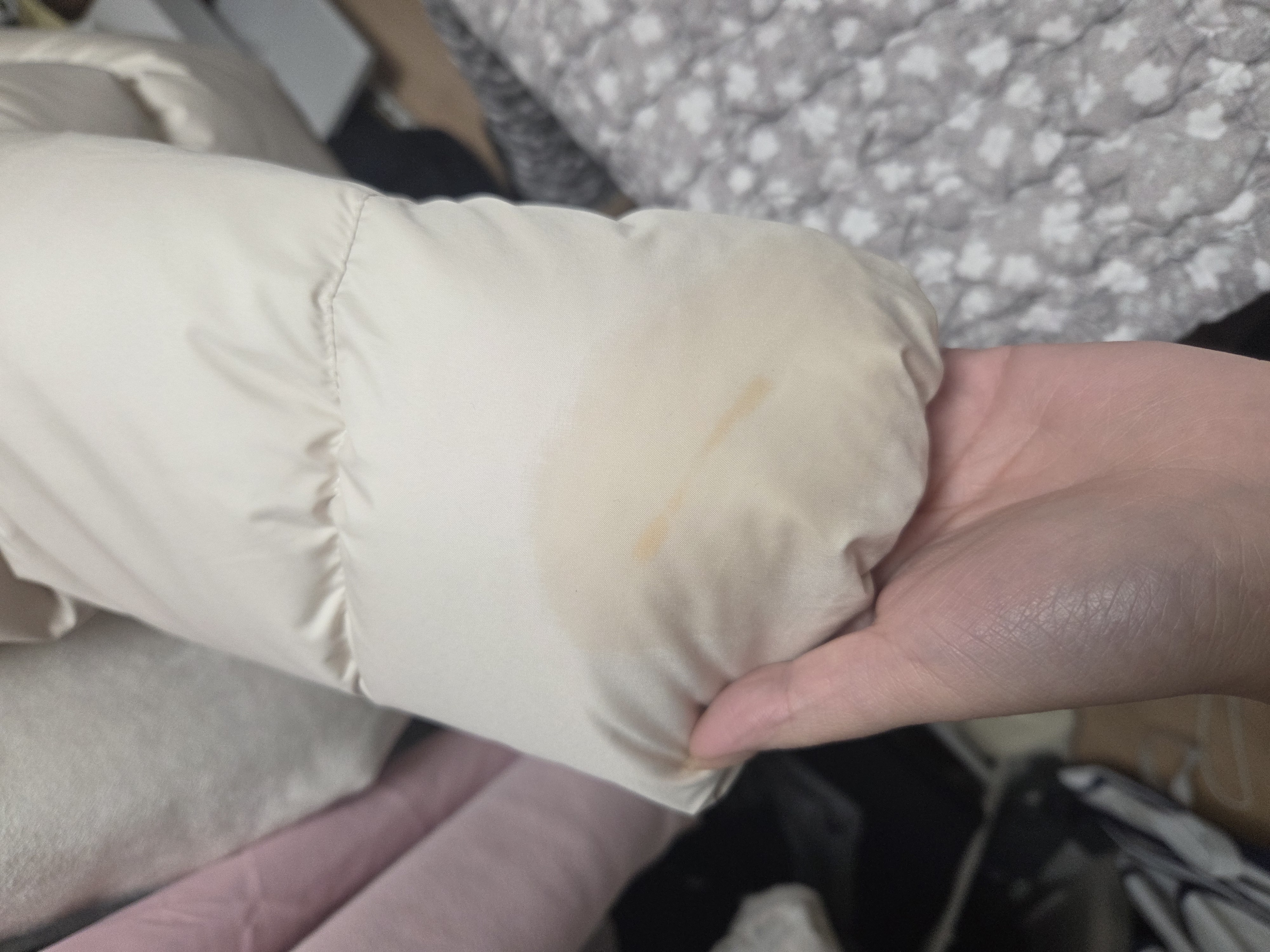 오염문의 이미지: 소매 오염