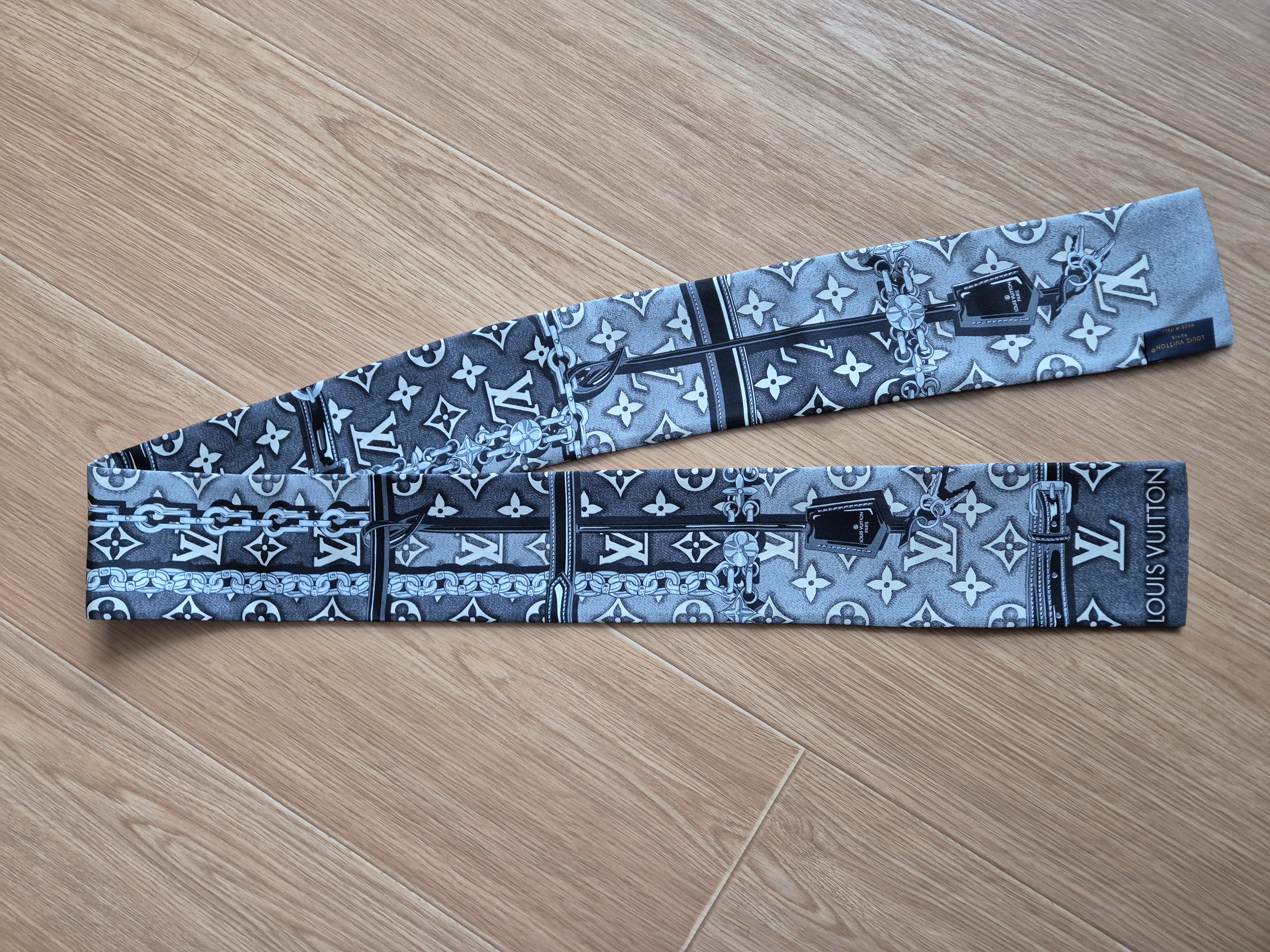 오염문의 이미지: 실크 방도 세탁